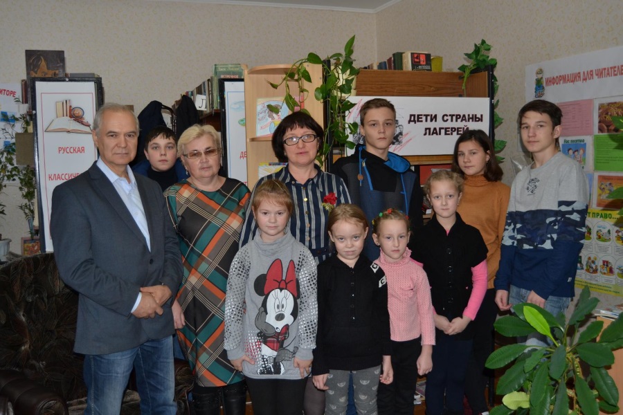 children-of-the-country-of-camps-an-action-by-day-of-victims-of-political-repression-in-bashkovsky-library2