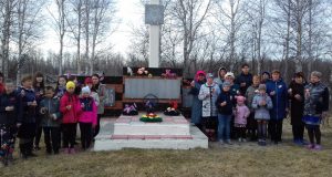 Памятник воинам-землякам, погибшим на фронтах Великой Отечественной войны. Ермаковское сельское поселение