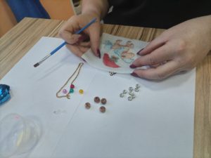 Мастер-класс «Волшебный шар: встречаем год Лошади!»