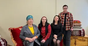 Интервью с Розой Набиевной: как песня помогла пережить потерю и создать легендарный ансамбль «Яшьлеккә сәяхәт»