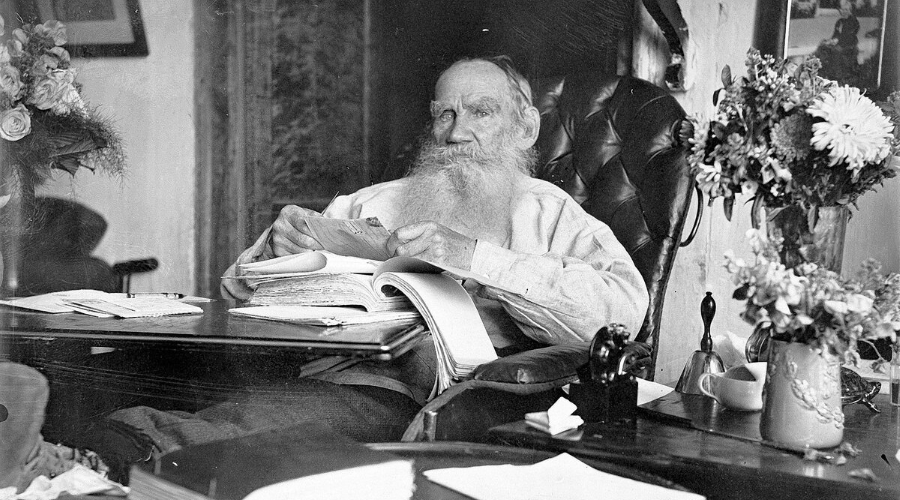 Лев Толстой — 198 лет бессмертия: жизнь и книги главного романиста России